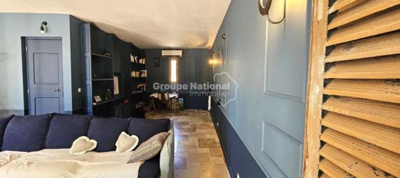 7 bedrooms Castles in Courthezon, France No. 294737 3