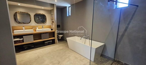 7 bedrooms Castles in Courthezon, France No. 294737 32