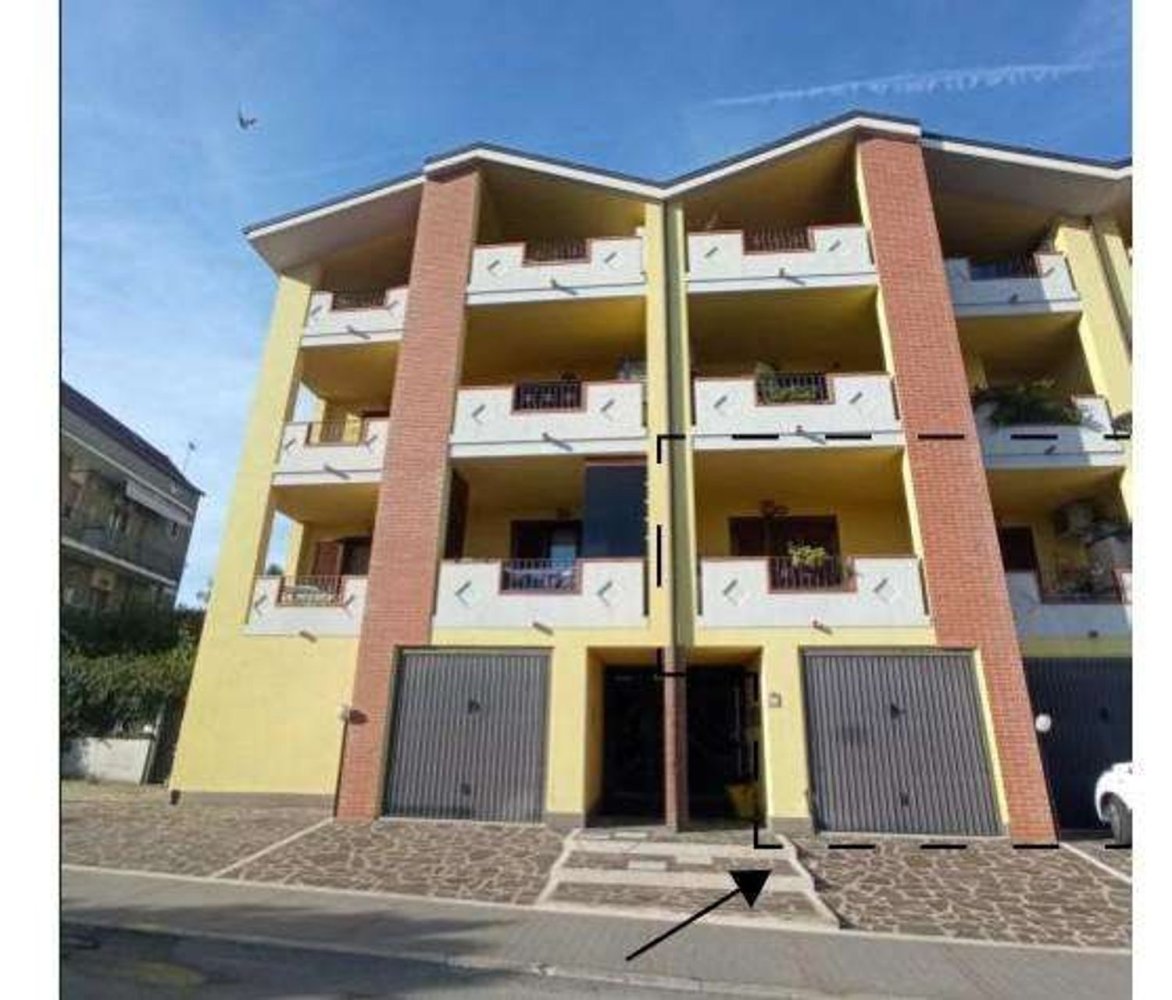 Квартира с 4 спальнями в Монтесильвано, Италия № 368758