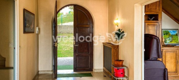 5 bedrooms House in Beauvais, France No. 154820 3