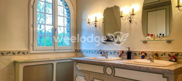 5 bedrooms House in Beauvais, France No. 154820 14