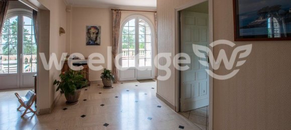 5 bedrooms House in Beauvais, France No. 154820 4