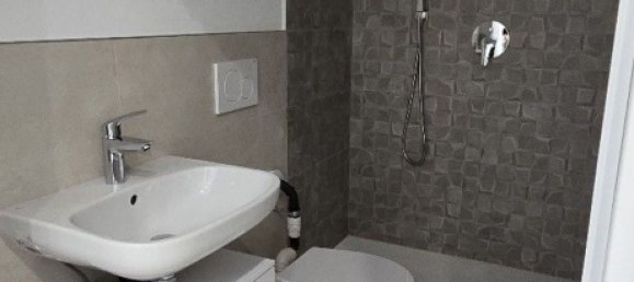 5 Schlafzimmer Wohnung in Reggio Emilia, Italy, Nr. 330635 16