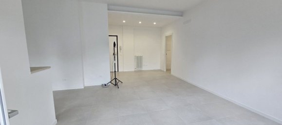 5 Schlafzimmer Wohnung in Reggio Emilia, Italy, Nr. 330635 9