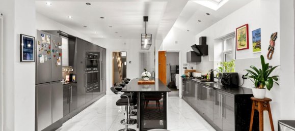 Дом с 3 спальнями в Бекенхэм, Великобритания № 886 9