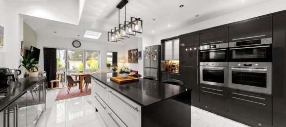 Дом с 3 спальнями в Бекенхэм, Великобритания № 886 2