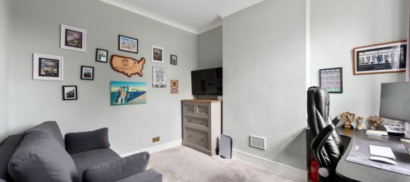 Дом с 3 спальнями в Бекенхэм, Великобритания № 886 18