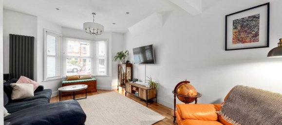 Дом с 3 спальнями в Бекенхэм, Великобритания № 886 11