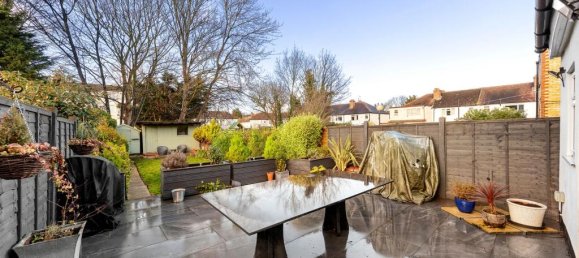 Дом с 3 спальнями в Бекенхэм, Великобритания № 886 22