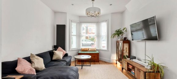 Дом с 3 спальнями в Бекенхэм, Великобритания № 886 3