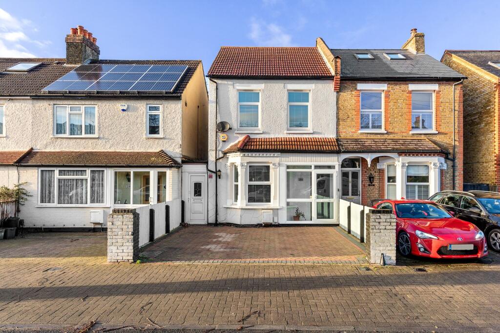 Дом с 3 спальнями в Бекенхэм, Великобритания № 886