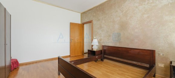 4 bedrooms Apartment in Venice, Italy No. 320606 11