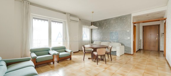4 bedrooms Apartment in Venice, Italy No. 320606 2