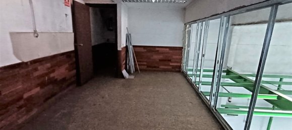 184m² Commercial property in Badalona, Spain No. 23805 15