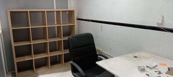 184m² Commercial property in Badalona, Spain No. 23805 28