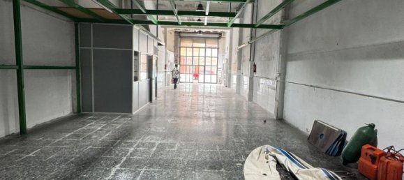 184m² Commercial property in Badalona, Spain No. 23805 30