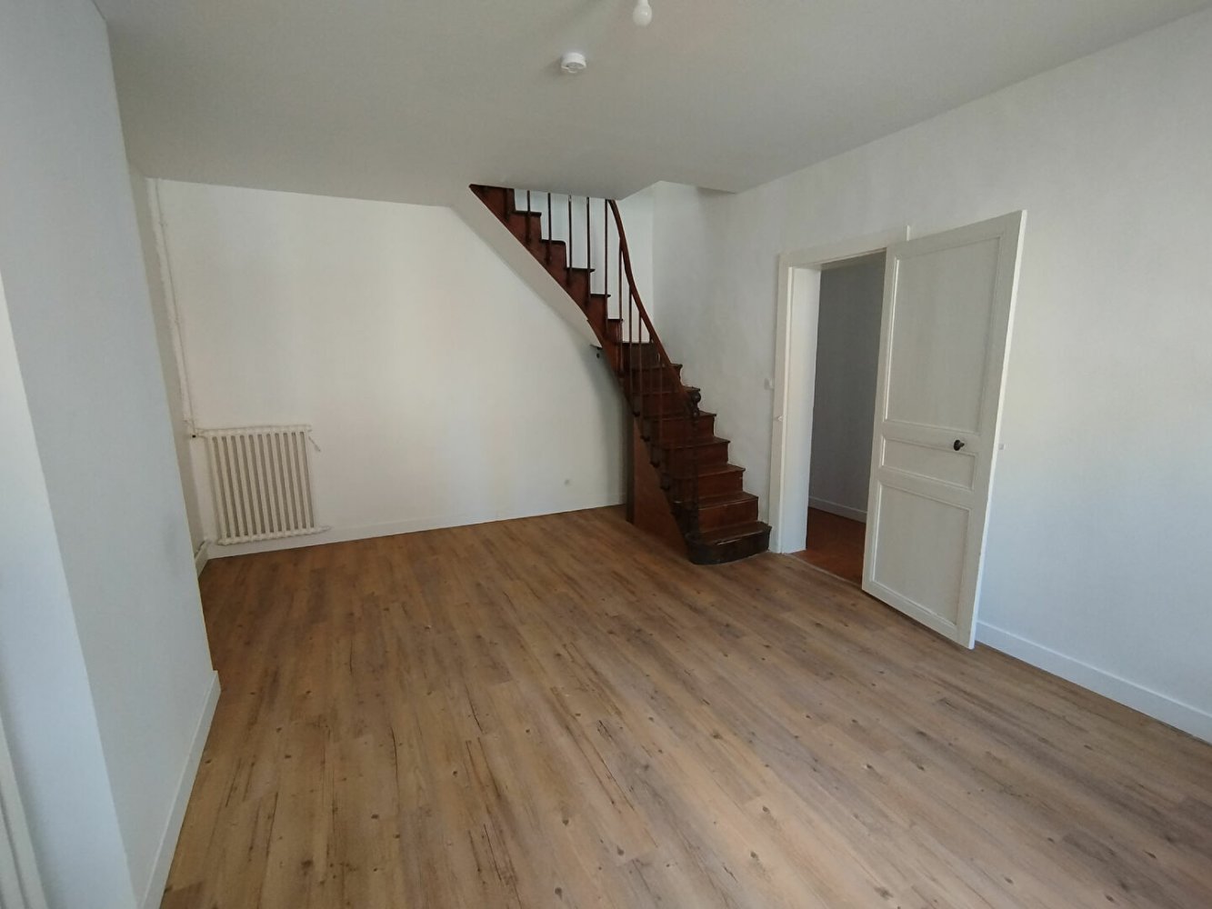 Casa de 2 dormitorios en Vibraye, France No. 282501