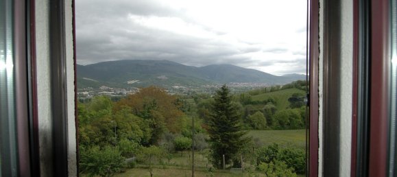 Дуплекс с 6 комнатами в Гвальдо Тадино, Италия № 256239 11