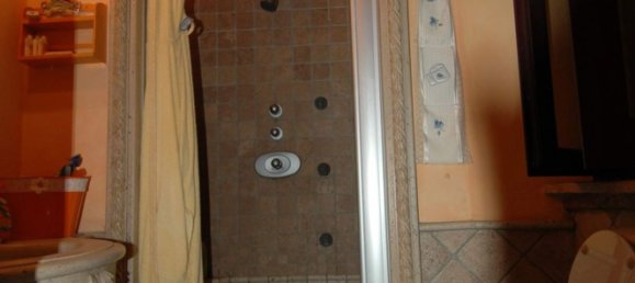 Дуплекс с 6 комнатами в Гвальдо Тадино, Италия № 256239 12