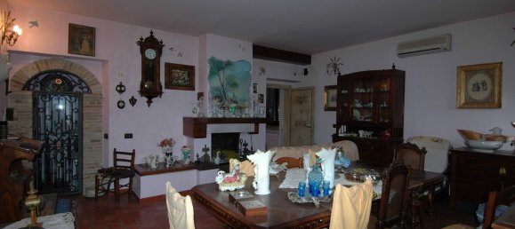 Дуплекс с 6 комнатами в Гвальдо Тадино, Италия № 256239 6