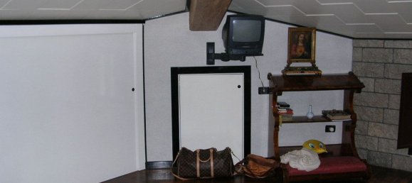 Дуплекс с 6 комнатами в Гвальдо Тадино, Италия № 256239 31