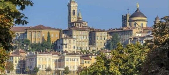 Apartamento de 3 divisões em Sesto San Giovanni, Italy N.º 11018 10