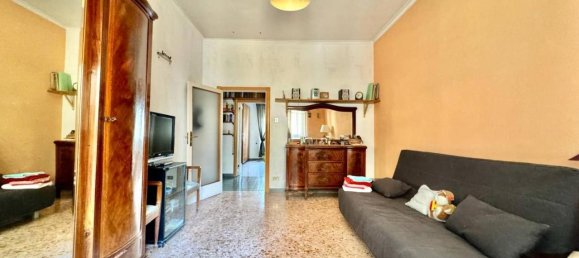 5 rooms Apartment in Naples, Italy No. 19340 13