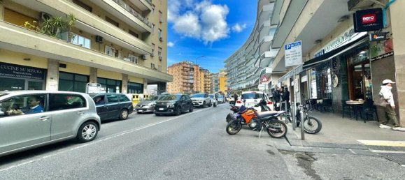 5 rooms Apartment in Naples, Italy No. 19340 31