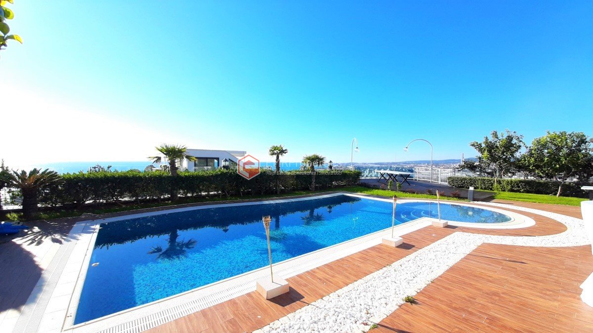 Villa 4+2 à Alanya, Turkey No. 42821