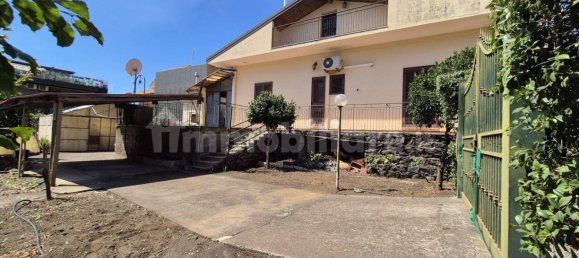 2 غرف نوم منزل في Aci Sant'Antonio, Italy رقم 374110 2