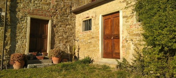 10 rooms House in Arezzo, Italy No. 169112 5