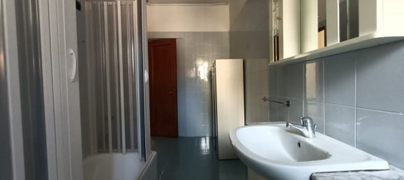 3 Schlafzimmer Wohnung in Terni, Italy, Nr. 316858 5