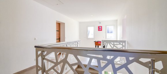 5 bedrooms House in Pont-Sainte-Maxence, France No. 216912 2