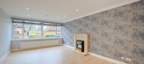 2 bedrooms Apartment in London, United Kingdom No. 9038 2