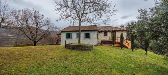 4 bedrooms Villa in Caprese Michelangelo, Italy No. 145626 5
