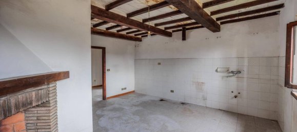 4 bedrooms Villa in Caprese Michelangelo, Italy No. 145626 10