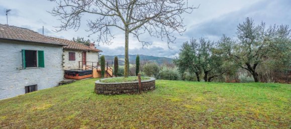 4 bedrooms Villa in Caprese Michelangelo, Italy No. 145626 4