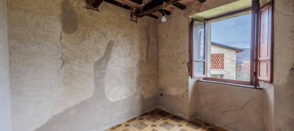 4 bedrooms Villa in Caprese Michelangelo, Italy No. 145626 42