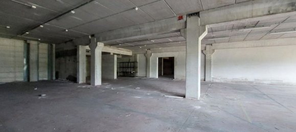 3229m² Warehouse in Terni, Italy No. 372528 6