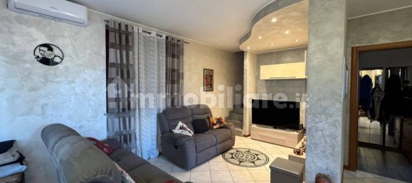 2 bedrooms House in Cesate, Italy No. 196328 4