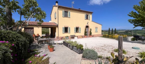 10 rooms House in San Marcello, Italy No. 135849 4