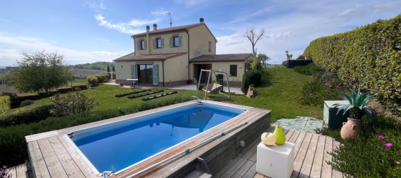 10 rooms House in San Marcello, Italy No. 135849 13
