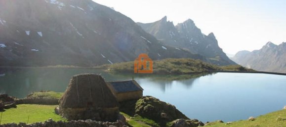 7 bedrooms House in Leon, Spain No. 130832 2