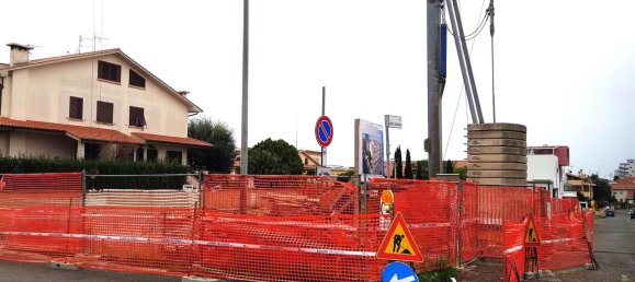 4 rooms Apartment in Cecina, Italy No. 137438 3