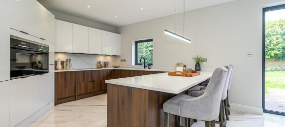 6 bedrooms House in Ealing, United Kingdom No. 14106 3