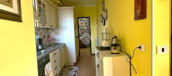 4 rooms Apartment in Terni, Italy No. 108102 8
