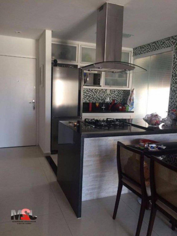 Apartamento de 3 dormitorios en Sao Paulo, Brazil No. 528072