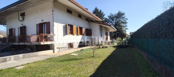 4 bedrooms Villa in Udine, Italy No. 228543 5