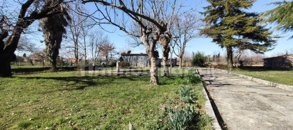 4 bedrooms Villa in Udine, Italy No. 228543 8