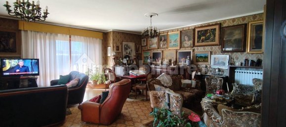 4 bedrooms Villa in Udine, Italy No. 228543 12